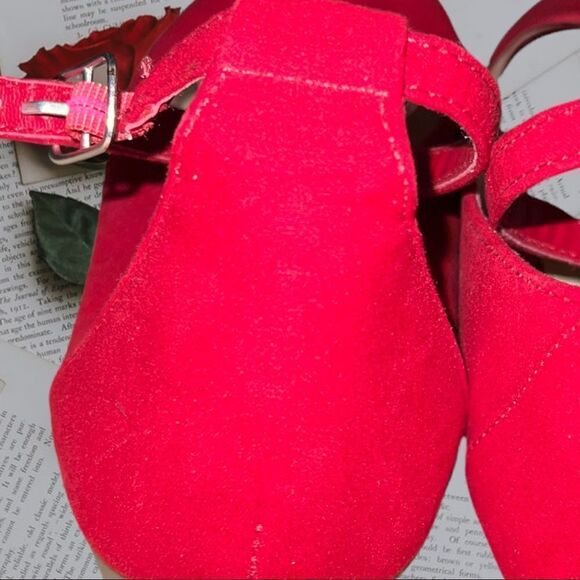 Sugar brand red suede ankle strap flats! - Picture 6 of 7